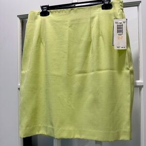 First Issue by Liz Claiborne Elegant Lime Green Skirt - Size 16